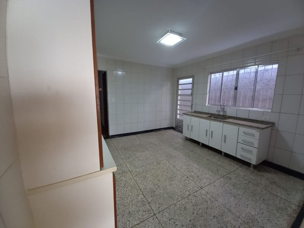 Casa à venda no Vila Scarpelli: 