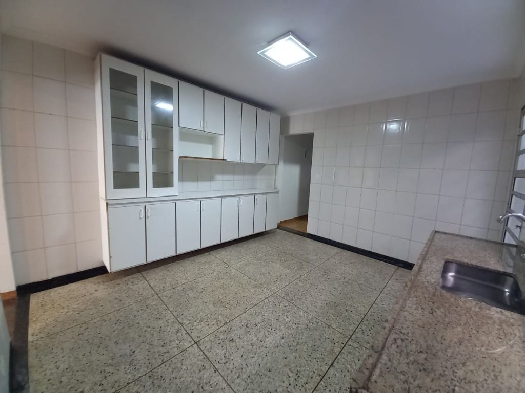 Casa à venda no Vila Scarpelli: 