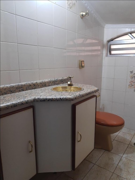 Sobrado à venda no Vila Scarpelli: 