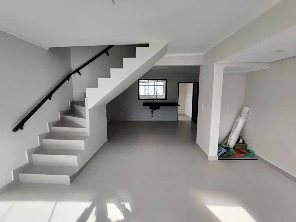 Sobrado à venda no Vila Scarpelli: 