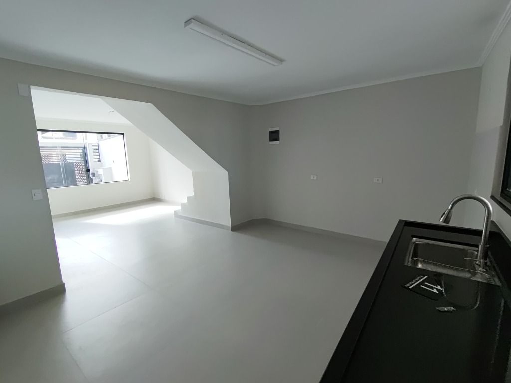 Sobrado à venda no Vila Scarpelli: 