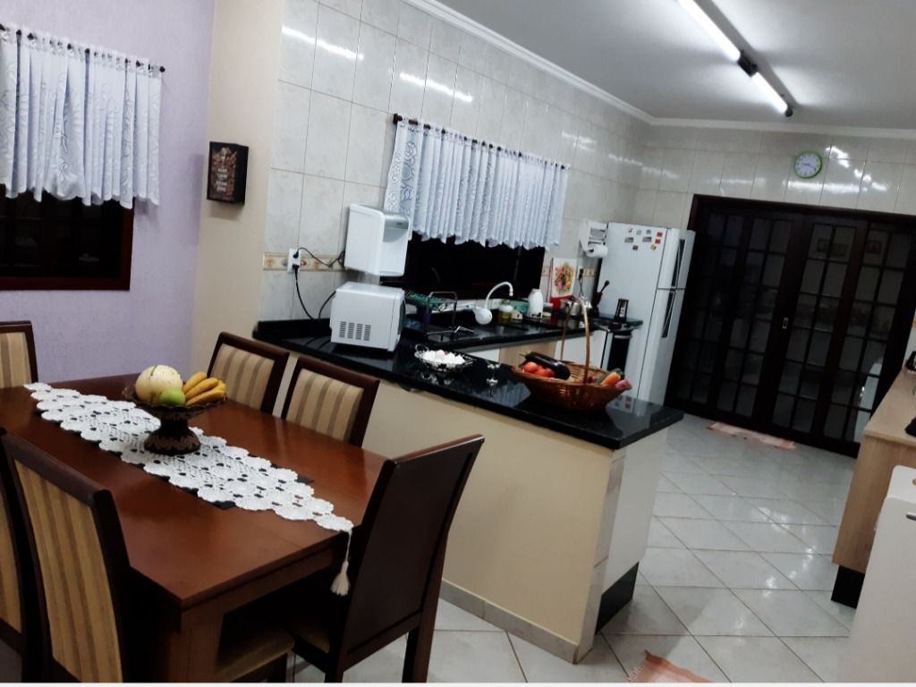 Sobrado à venda no Parque Gerassi: 