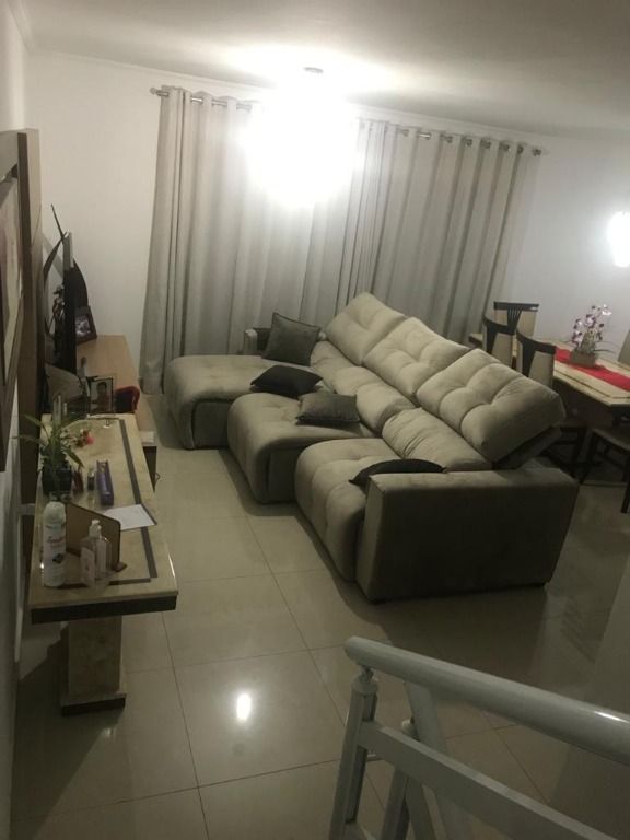 Sobrado à venda no Vila Scarpelli: 