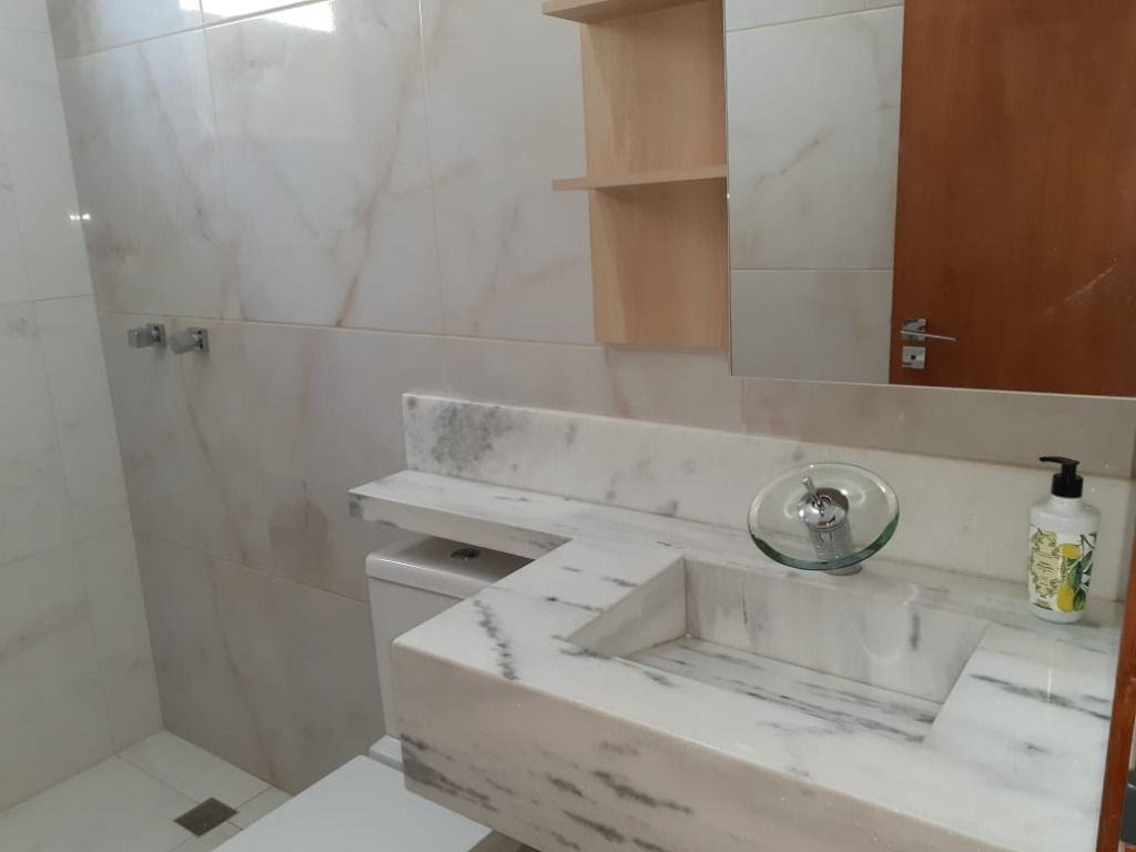 Casa à venda no Condomínio Residencial Campos do Conde: 