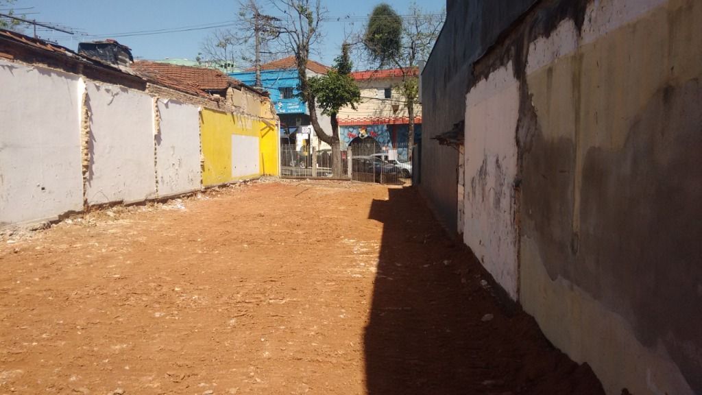 Terreno à venda no Vila Humaitá: 
