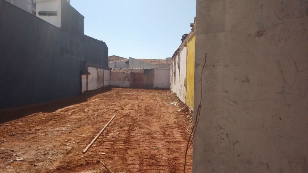 Terreno à venda no Vila Humaitá: 