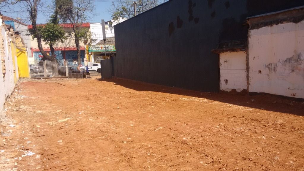 Terreno à venda no Vila Humaitá: 