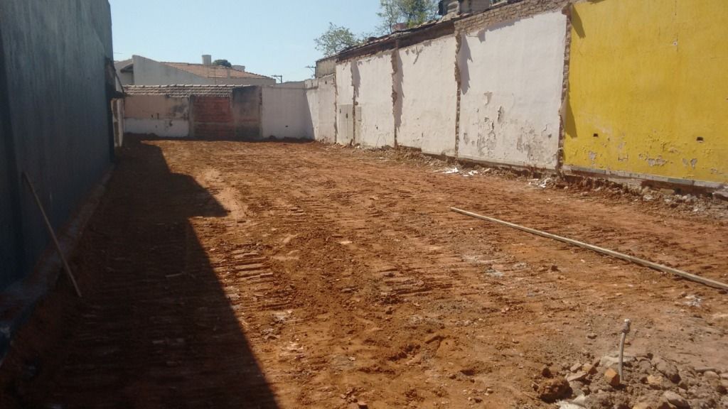 Terreno à venda no Vila Humaitá: 