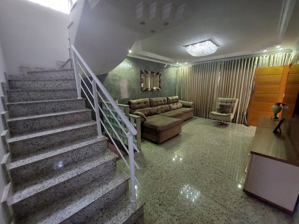 Sobrado à venda no Jardim Oriental: 