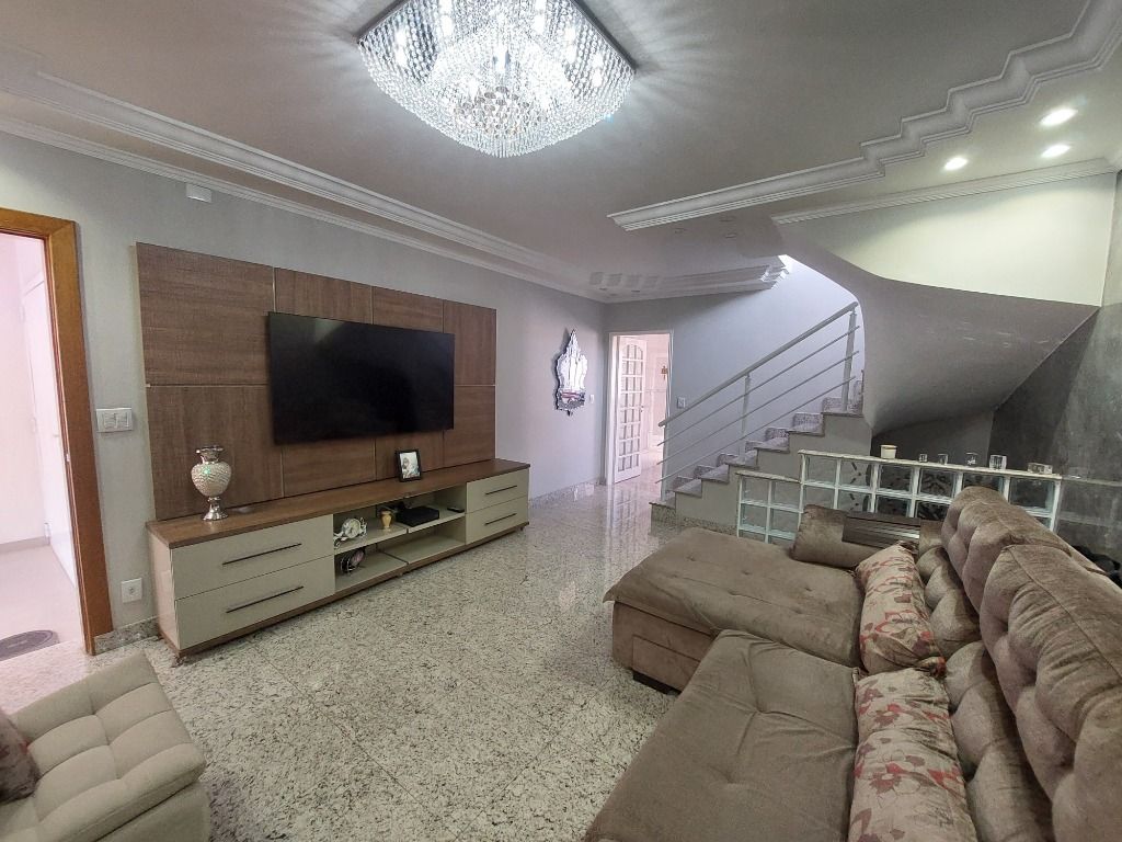 Sobrado à venda no Jardim Oriental: 