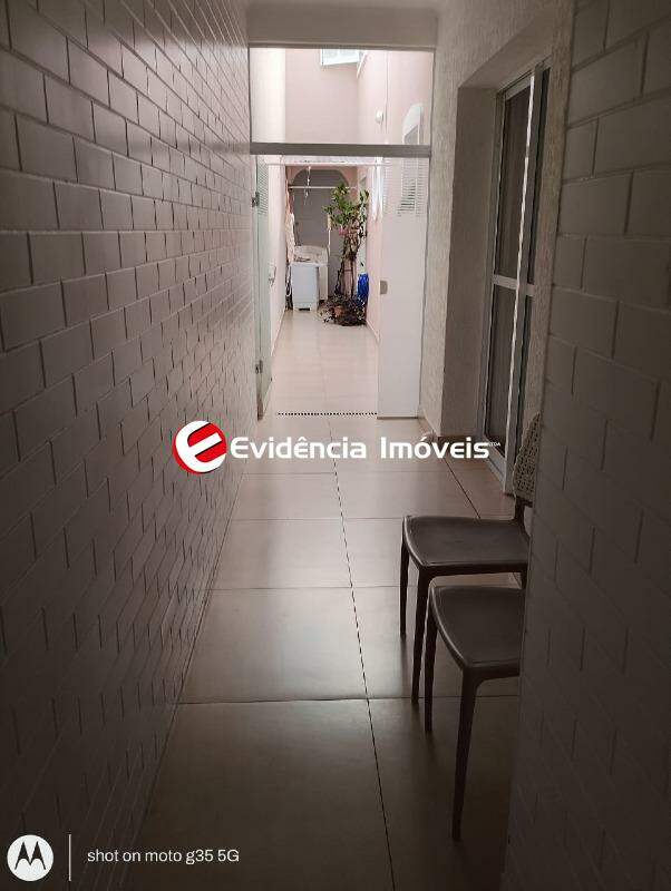 Sobrado à venda no Jardim Pilar: 