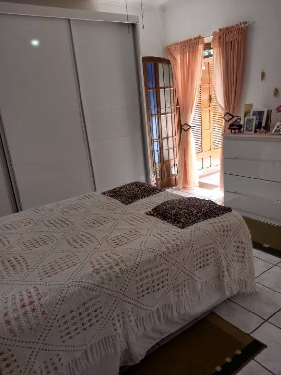 Sobrado à venda no Jardim Pilar: 