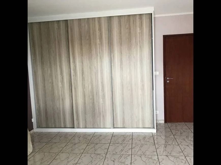 Sobrado à venda no Alves Dias: 