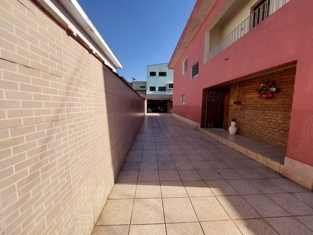 Sobrado à venda no Jardim Ocara: 