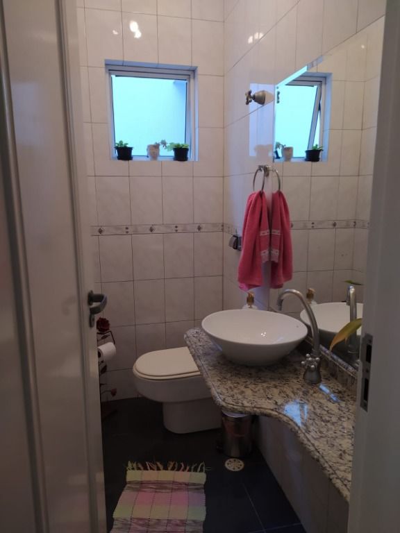 Sobrado à venda no Vila Valparaíso: 