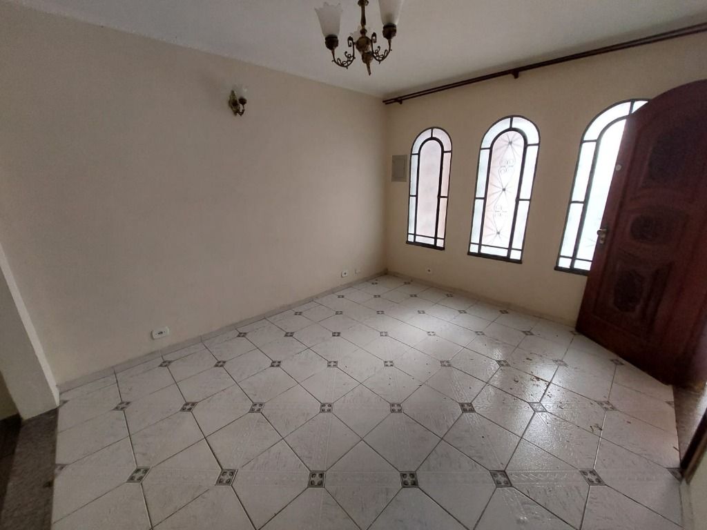 Sobrado à venda no Vila Scarpelli: 