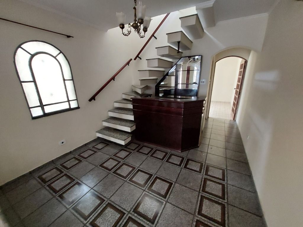 Sobrado à venda no Vila Scarpelli: 