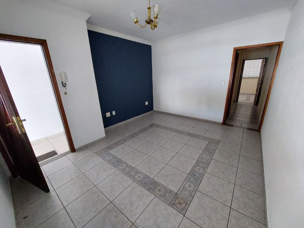 Sobrado à venda no Vila Scarpelli: 