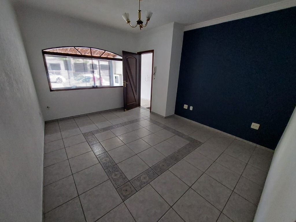 Sobrado à venda no Vila Scarpelli: 