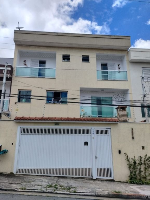 Sobrado à venda no Vila Cecília Maria: 