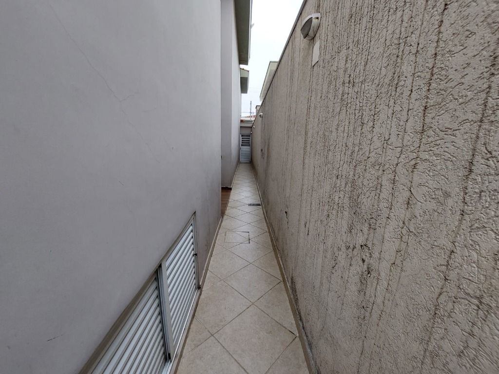 Sobrado à venda no Vila Scarpelli: 