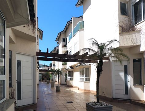 Sobrado à venda no Vila Valparaíso: 