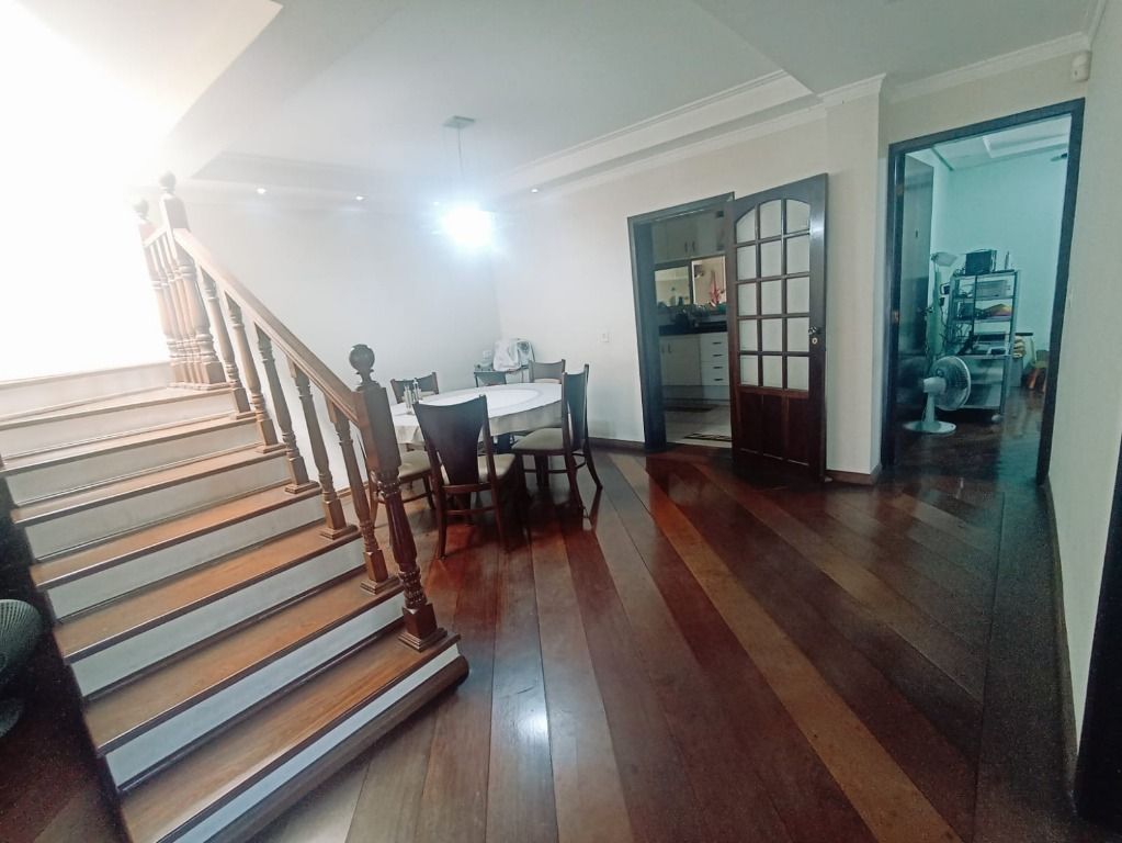 Sobrado à venda no Campestre: 