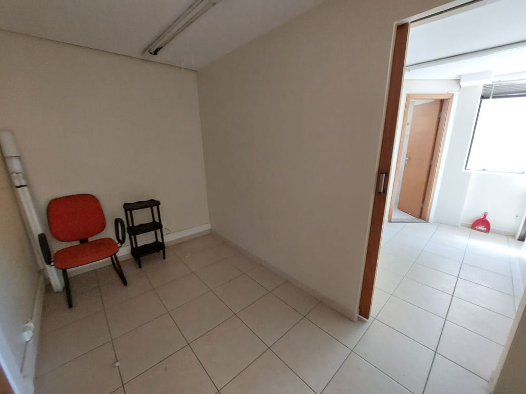 Sala à venda no Centro: 