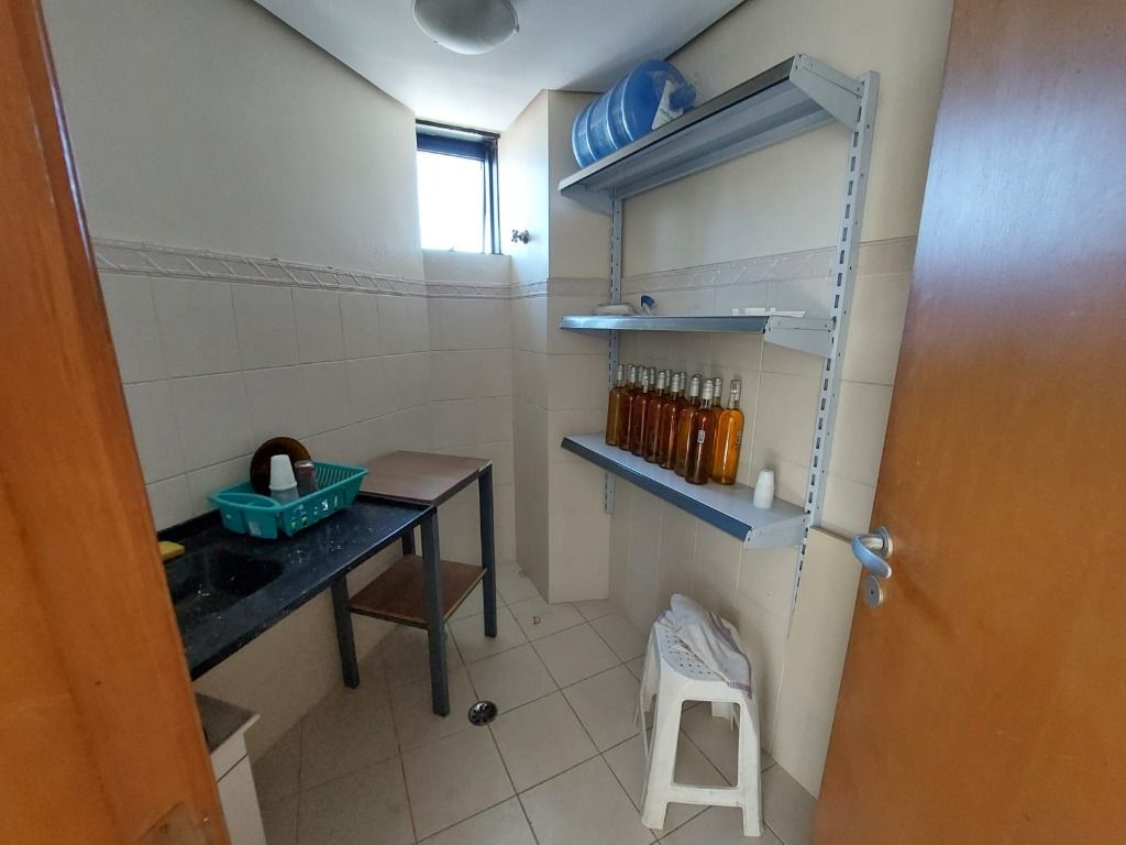 Sala à venda no Centro: 