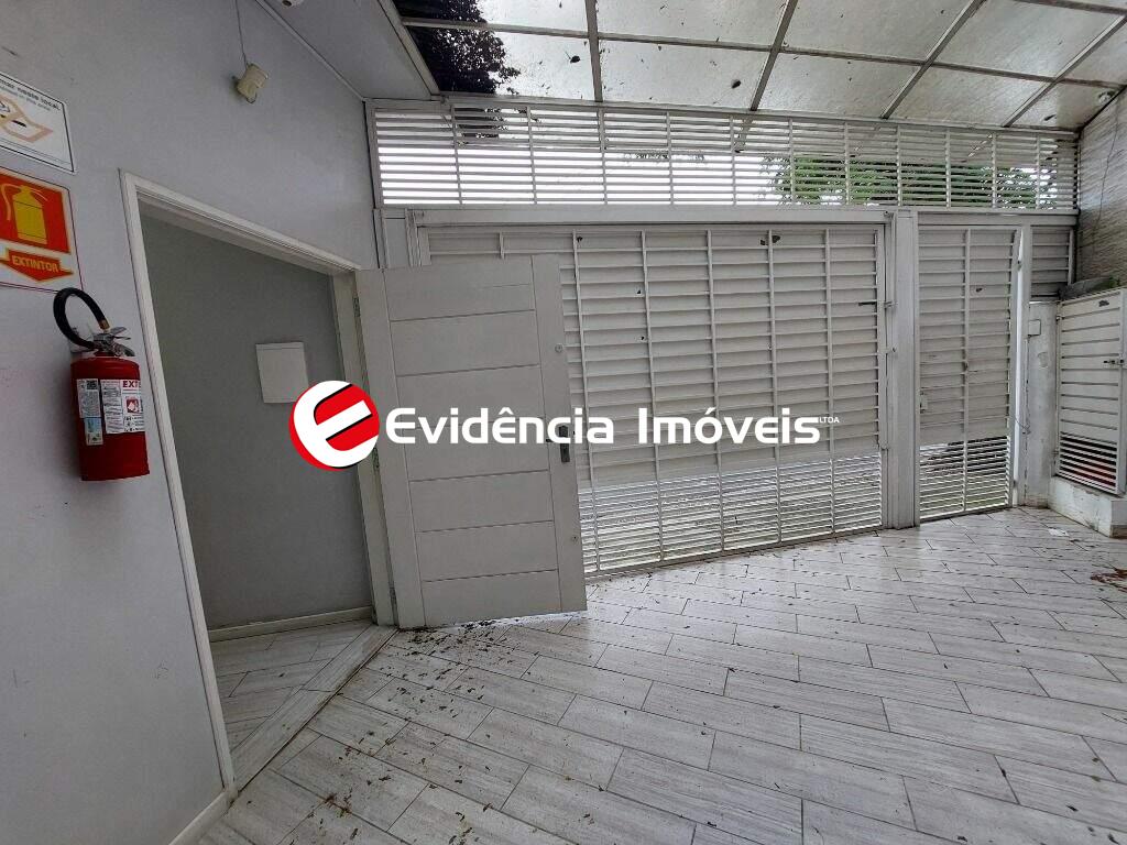 Sobrado à venda no Vila Scarpelli: 