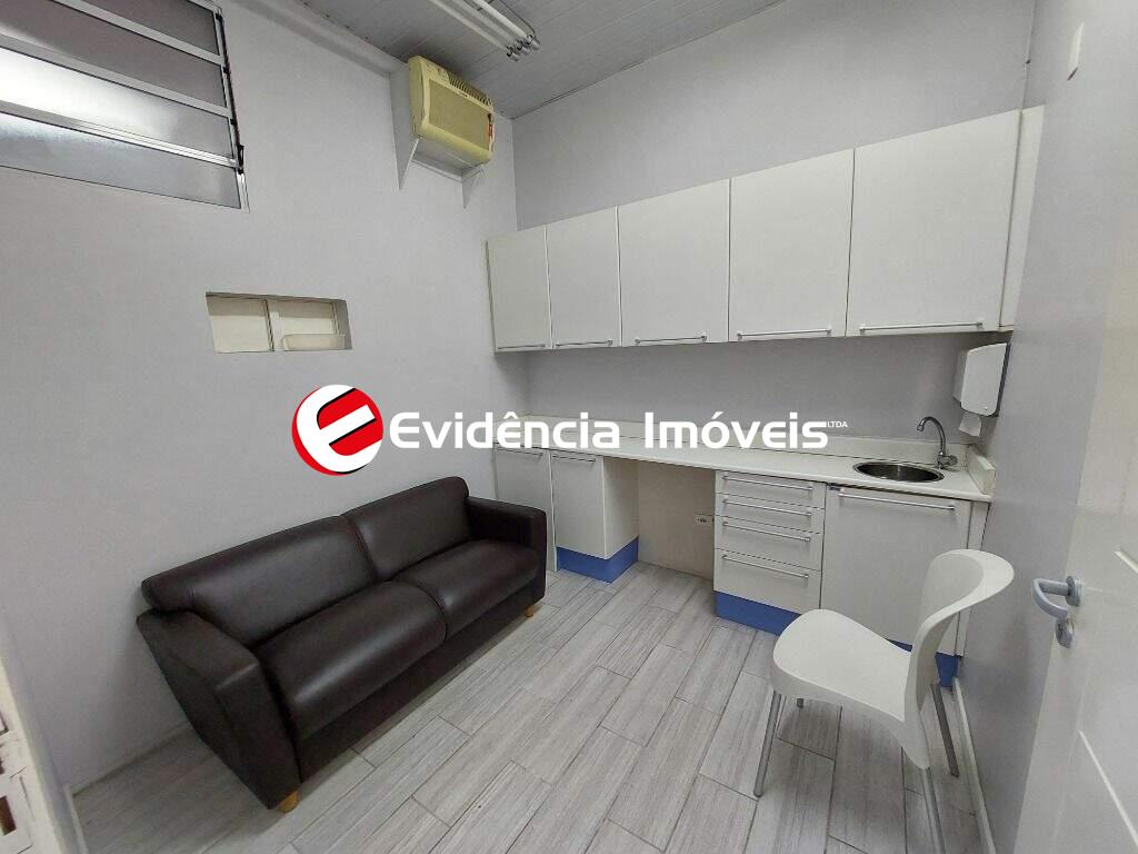 Sobrado à venda no Vila Scarpelli: 
