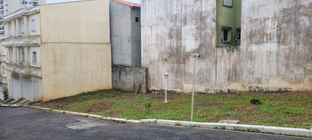 Terreno à venda no Vila Eldízia: 