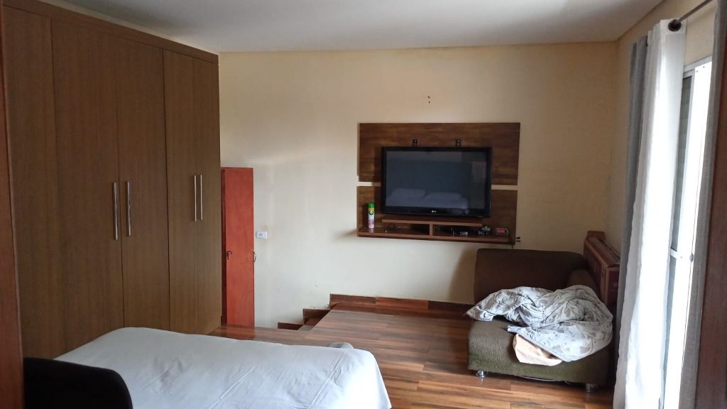 Sobrado à venda no Vila Eldízia: 