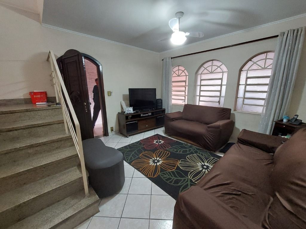 Sobrado à venda no Jardim Ocara: 