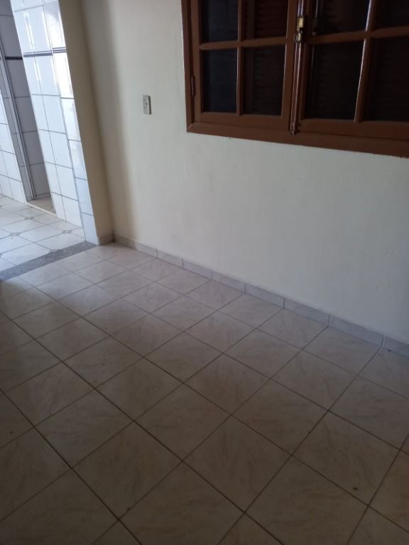 Sobrado à venda no Sítio dos Vianas: 