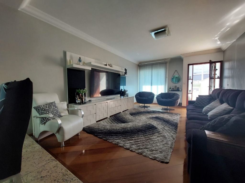 Sobrado à venda no Vila Pinheirinho: 