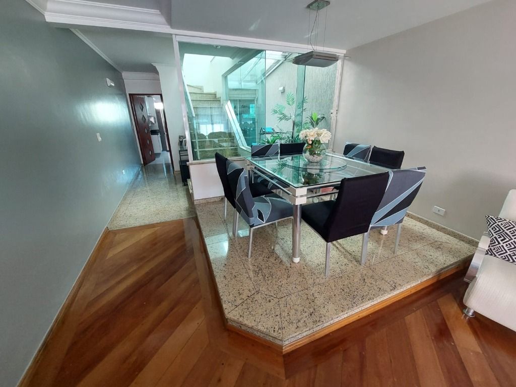 Sobrado à venda no Vila Pinheirinho: 