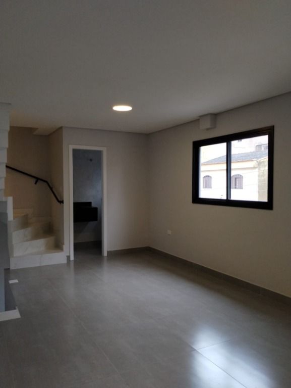 Sobrado à venda no Vila Eldízia: 