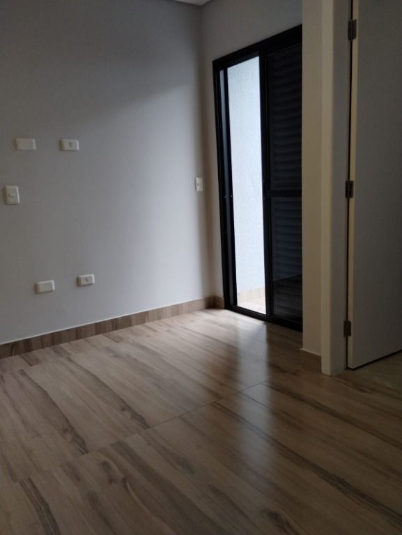 Sobrado à venda no Vila Eldízia: 