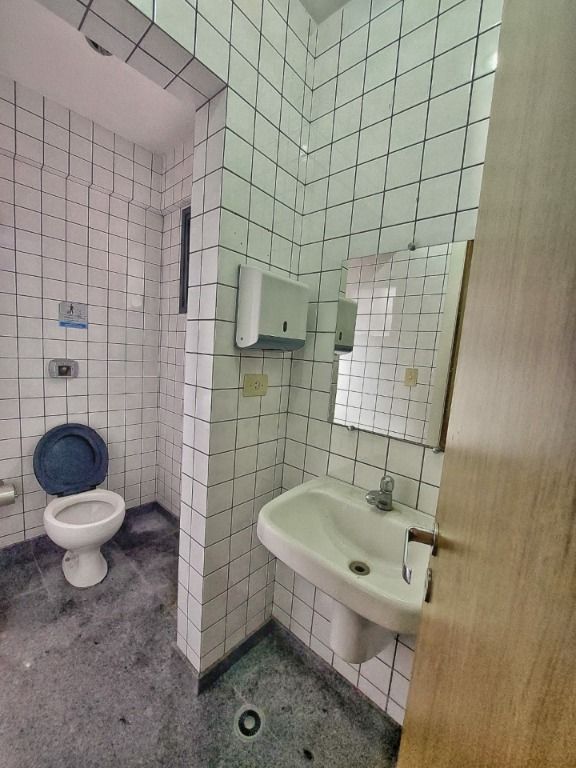 Sala à venda no Centro: 