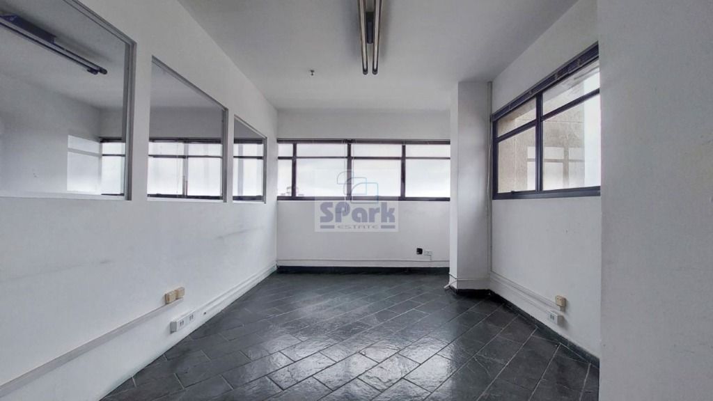 Sala à venda no Centro: 