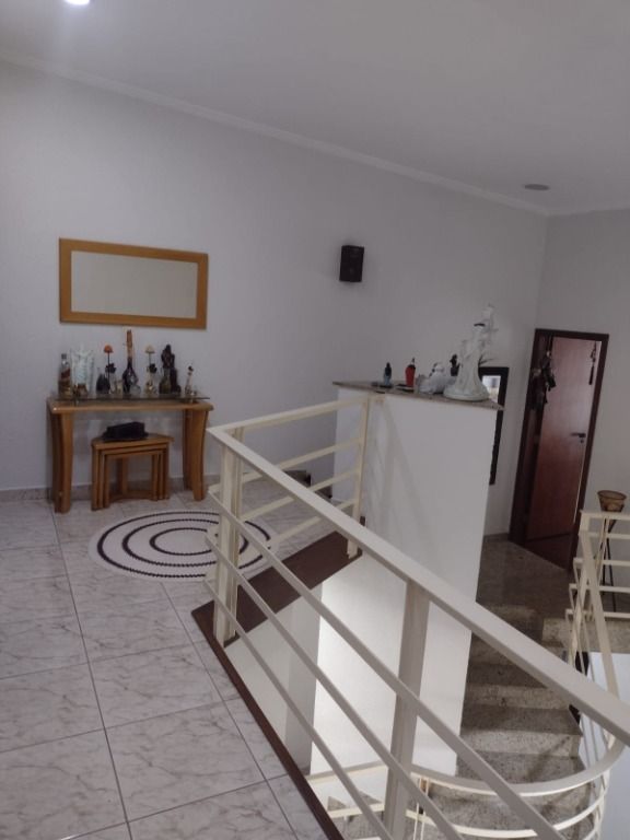 Sobrado à venda no Jardim Palermo: 