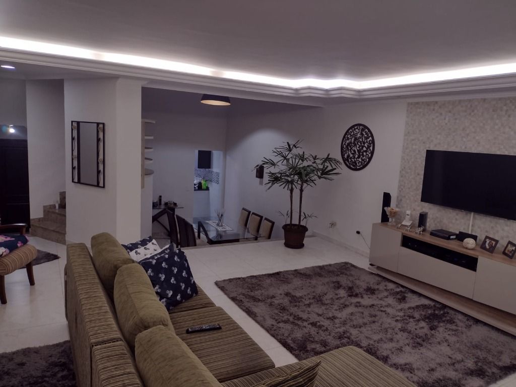 Sobrado à venda no Jardim Palermo: 