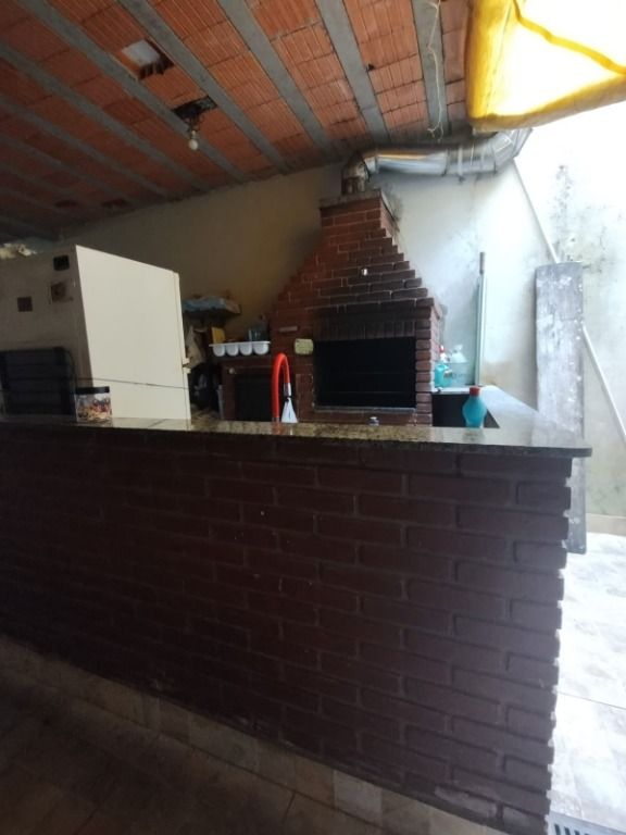 Sobrado à venda no Planalto: 