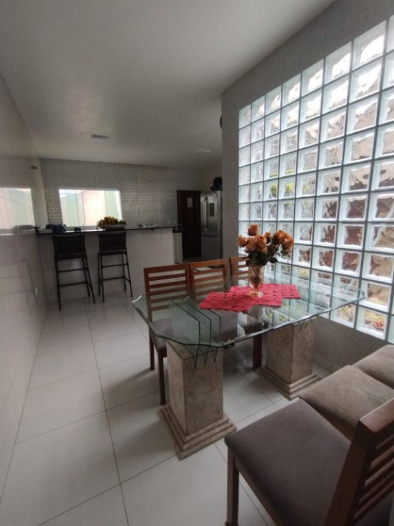 Sobrado à venda no Planalto: 