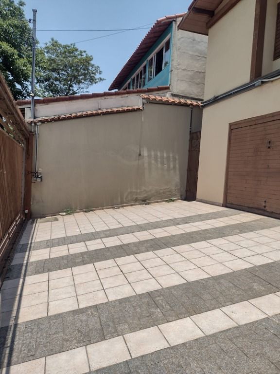 Sobrado à venda no Vila Valparaíso: 