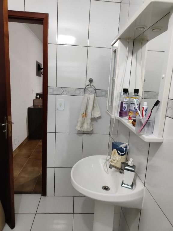 Sobrado à venda no Vila Scarpelli: 