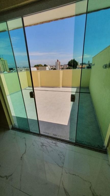 Cobertura à venda no Parque das Nações: 