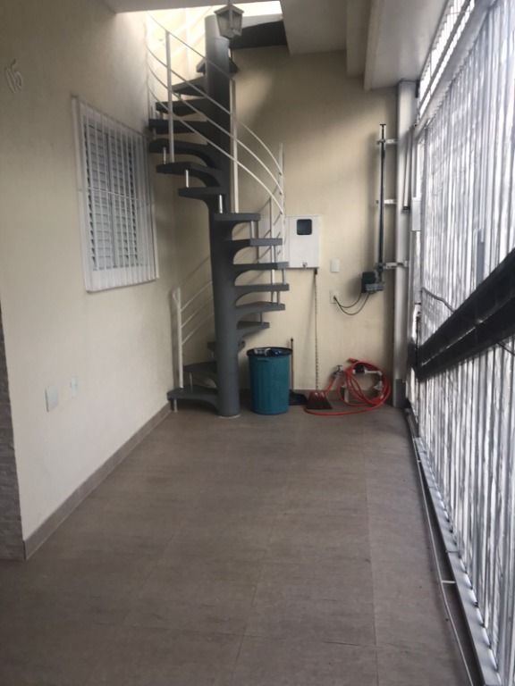 Terreno à venda no Jardim Primeiro de Maio (Chácara Fazendinha): 