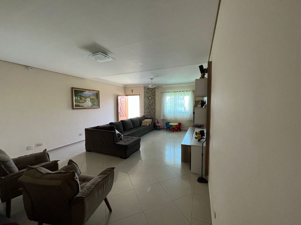 Sobrado à venda no Vila Scarpelli: 